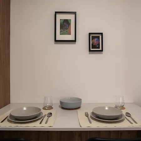 Color Avenida T0 Apartamento